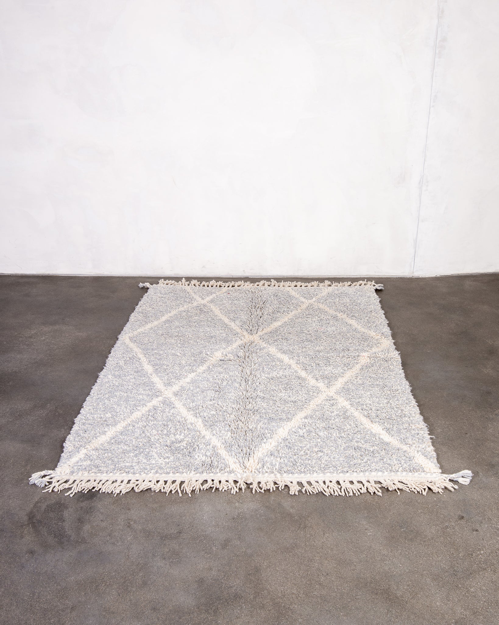 Modern designer handcrafted Berber rug from morocco Beniourain with beautiful colors and patterns